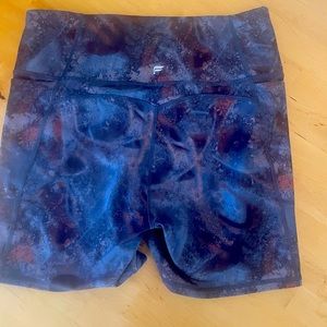 Fabletics PureLux 4in shorts